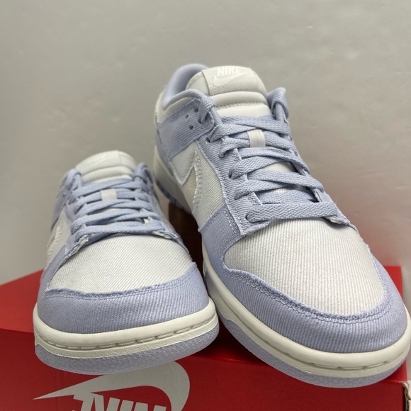 Nike WMNS Light Purple W NIKE DUNK LOW
GHOST/SUMMIT WHITE HF1985 001 Sneakers - Picture 5 of 16